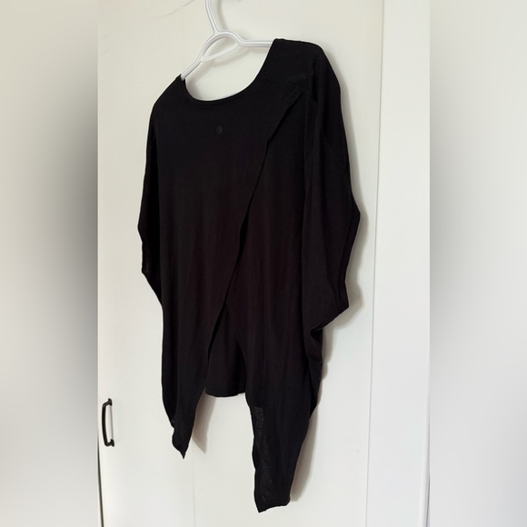 Drapey Black Tee: Lululemon - Picture 11 of 13
